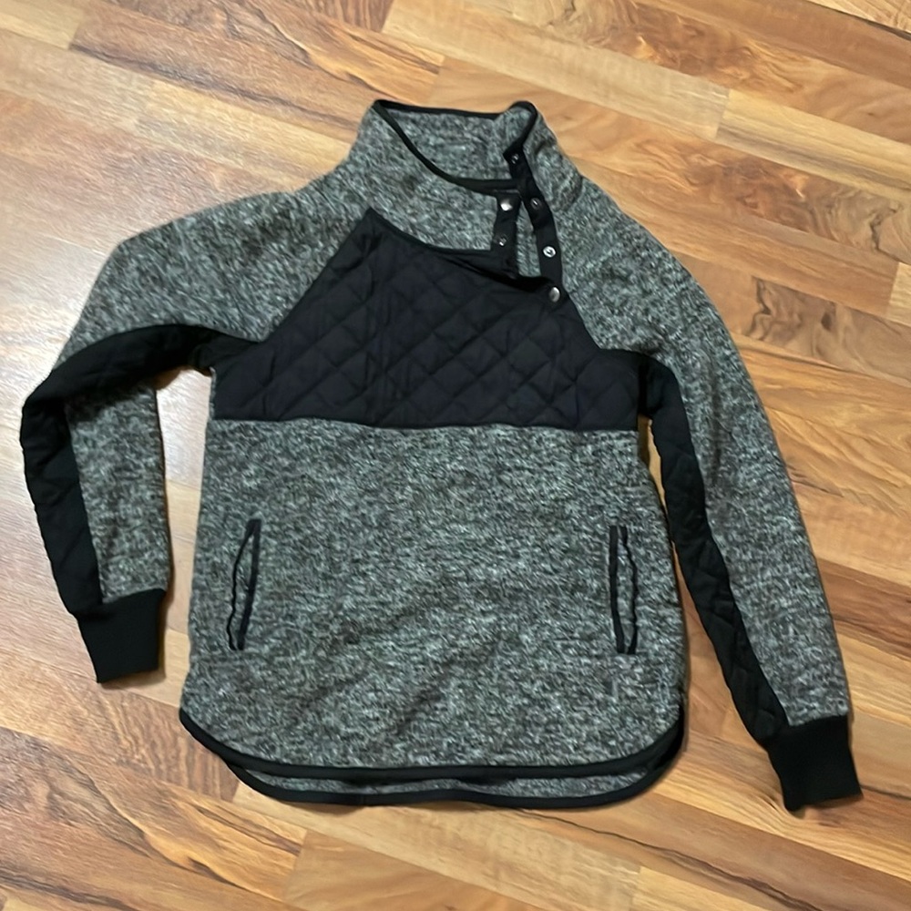 Abercrombie & Fitch pull over